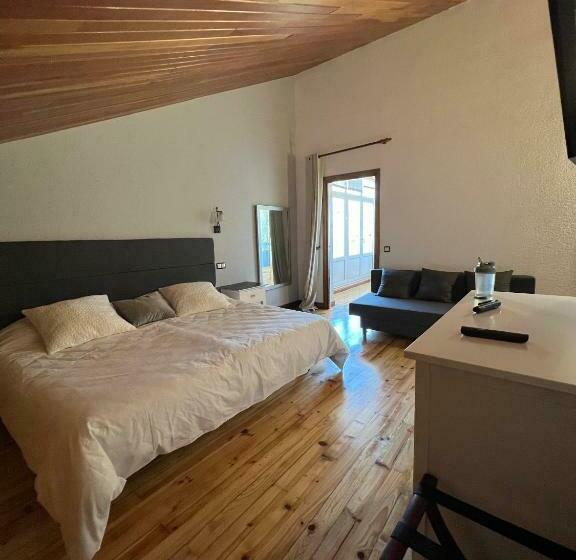 جناح مزود بتراس, Regueiro