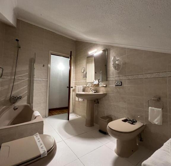 غرفة قياسية, Regueiro