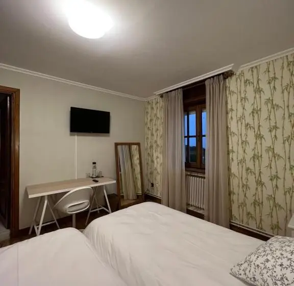 Standard-huone, Regueiro