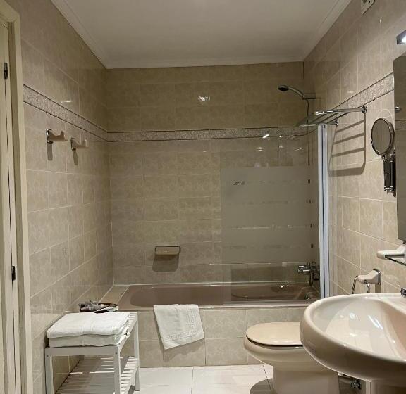 جناح مزود بتراس, Regueiro