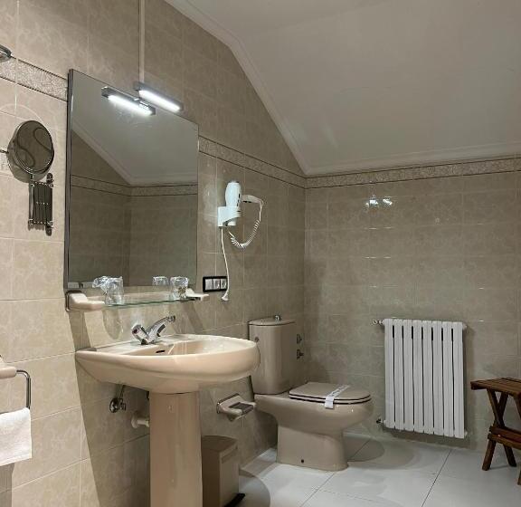 جناح مزود بتراس, Regueiro