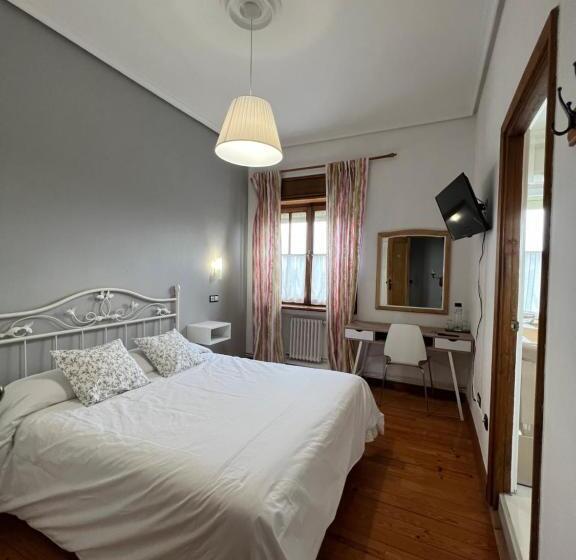 غرفة أساسية, Regueiro