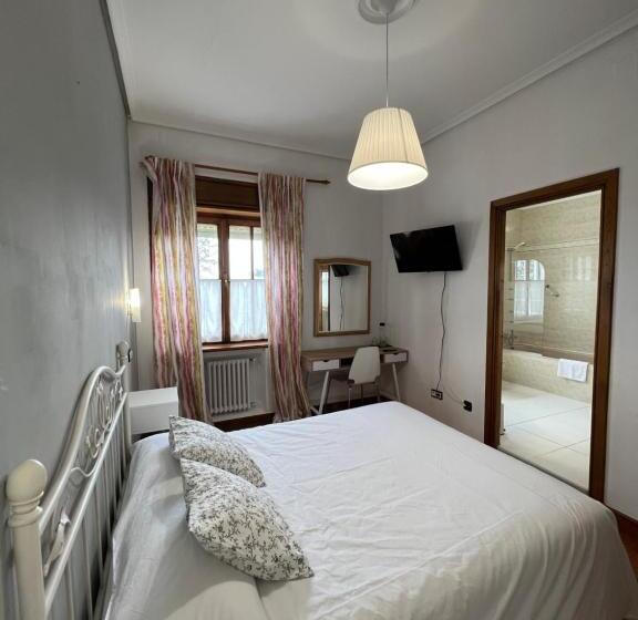 غرفة أساسية, Regueiro