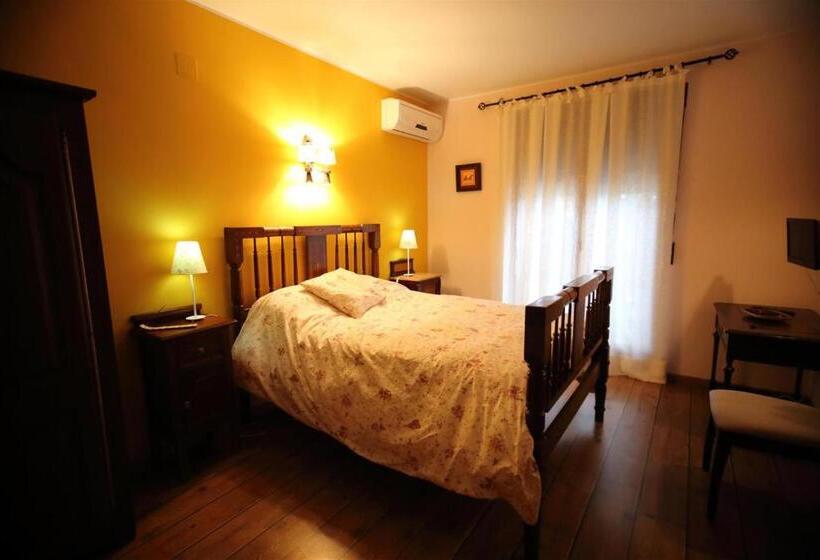 غرفة قياسية, Rural Los Abriles