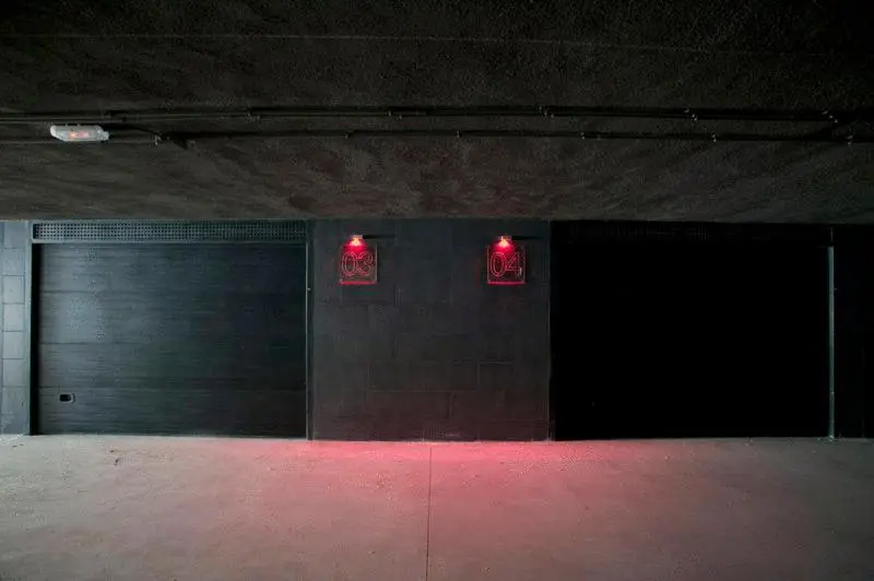 Standard-huone, Shhh