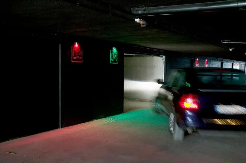 Superior-huone, Shhh