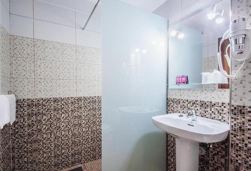 스탠다드 싱글 룸, Silvia