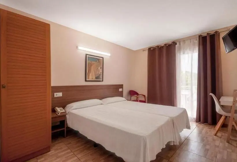 Chambre Economy, Silvia