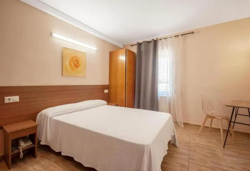 Chambre Basic, Silvia