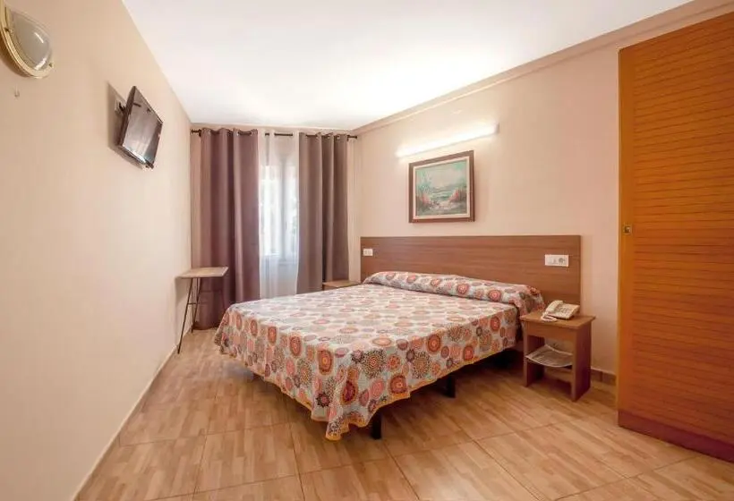 Chambre Basic, Silvia