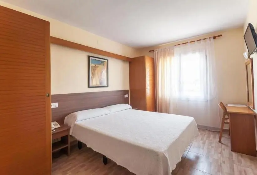 Chambre Basic, Silvia
