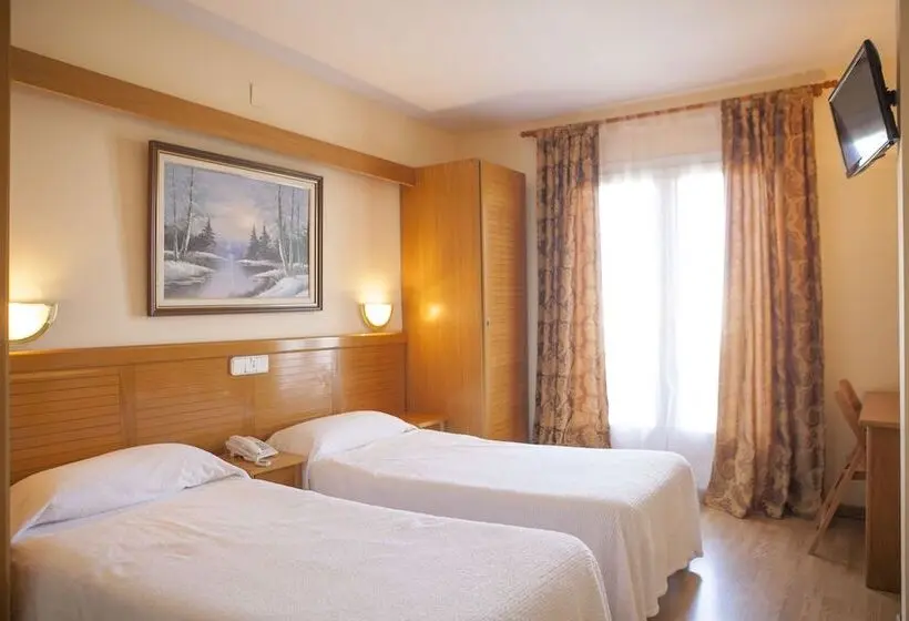 Chambre Triple Standard, Silvia