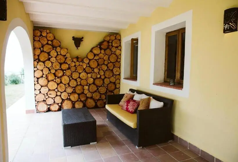 Villa 2 Makuuhuonetta, La Escondida