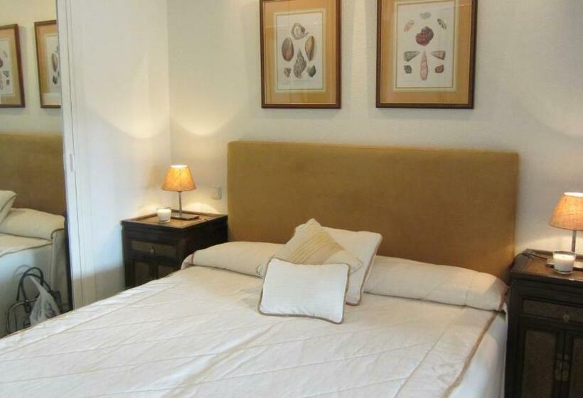 スタンダードスタジオ, Miraflores Resort