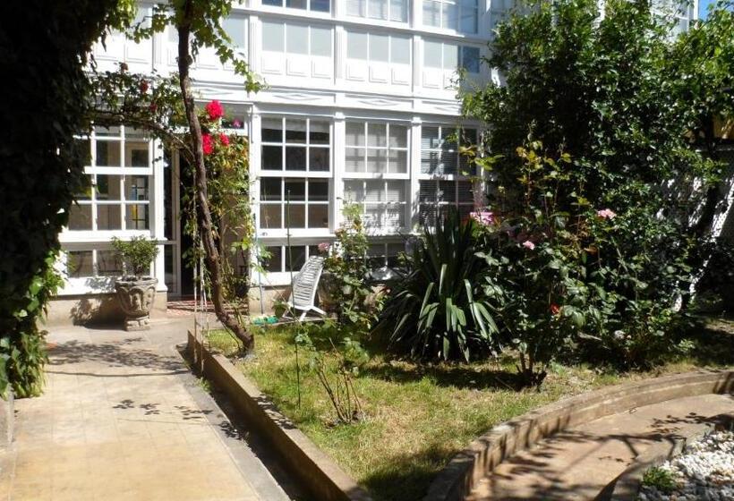 سرير فى غرفة مشتركه, Pension Albergue Don Alvaro