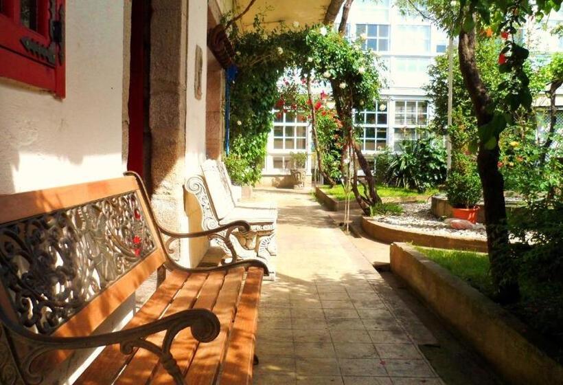 سرير فى غرفة مشتركه, Pension Albergue Don Alvaro