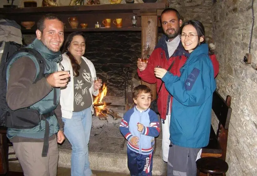 تختخواب در اتاق مشترک, Pension Albergue Don Alvaro