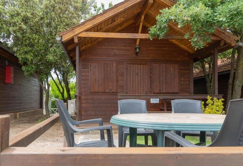 标准平房, Camping Gironella