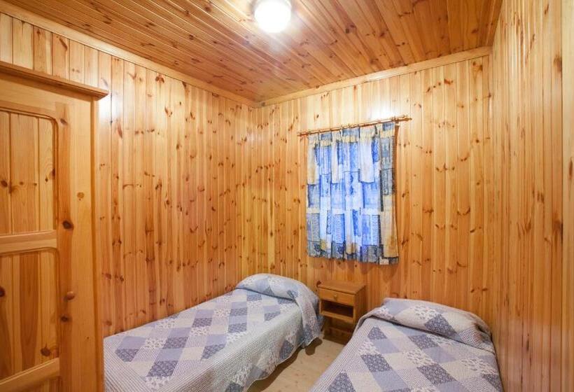 带2个卧室的标准洋房, Camping Gironella