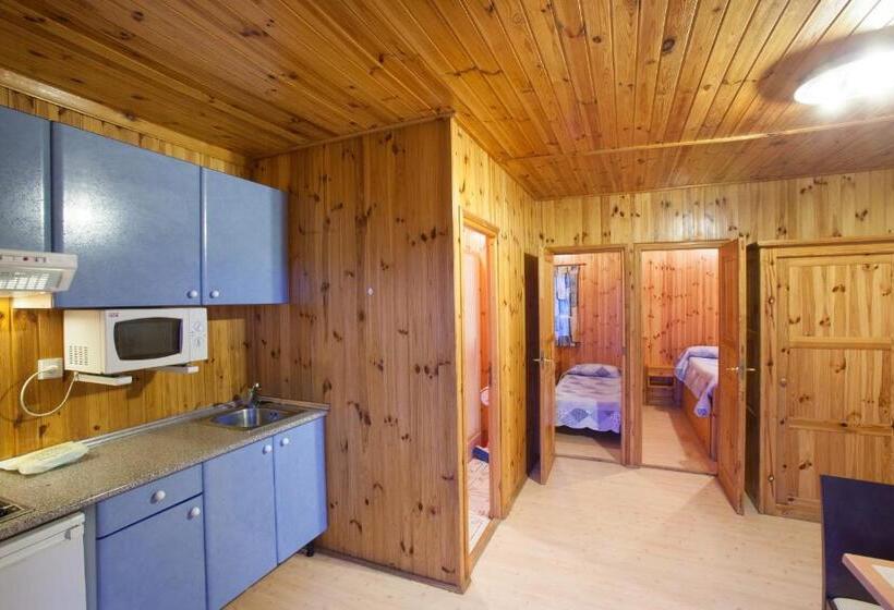 带2个卧室的标准洋房, Camping Gironella