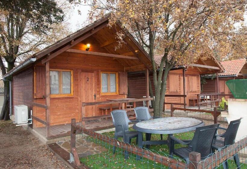 Бунгало Стандарт, Camping Gironella