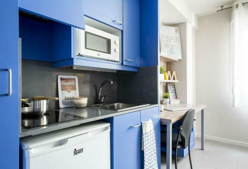 إستوديو قياسى, Colegio Mayor La Concepcion