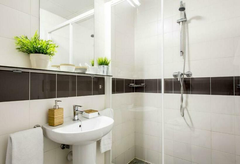 إستوديو كلاسيكى, Colegio Mayor La Concepcion