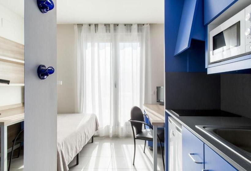 إستوديو بريميوم, Colegio Mayor La Concepcion