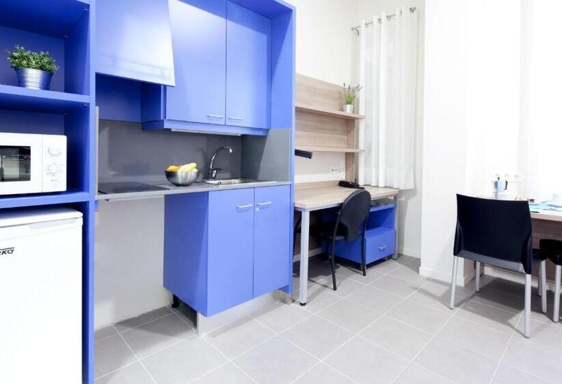 إستوديو بريميوم, Colegio Mayor La Concepcion