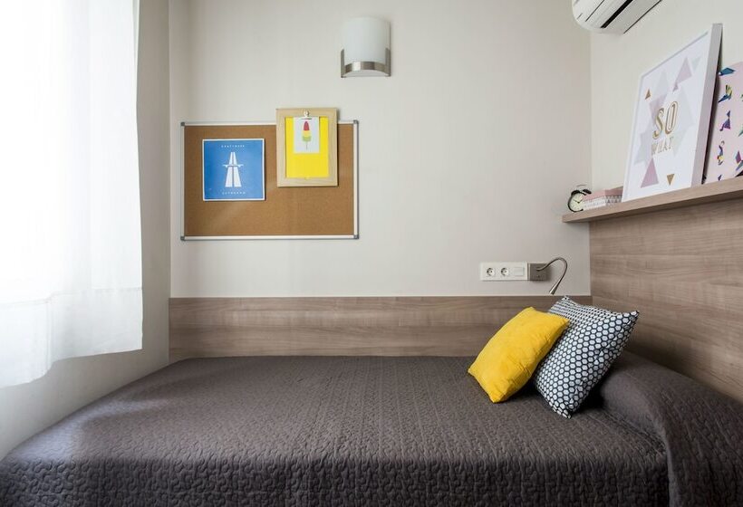 إستوديو قياسى, Colegio Mayor La Concepcion