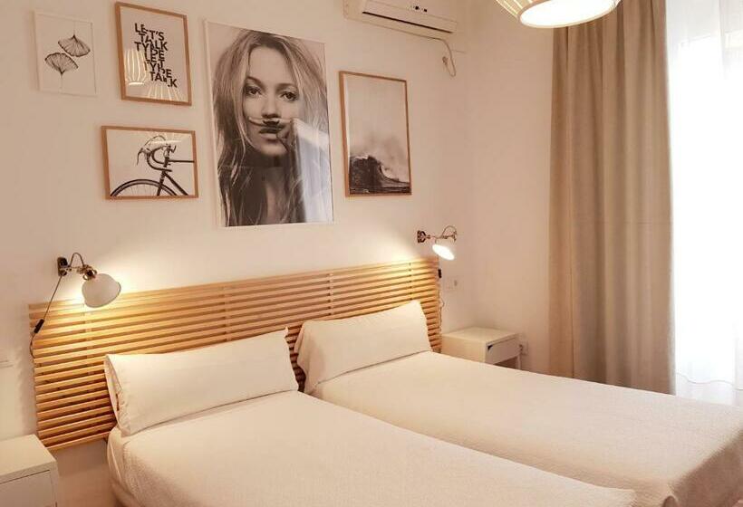 اتاق استاندارد, Las Atarazanas Design Hostal