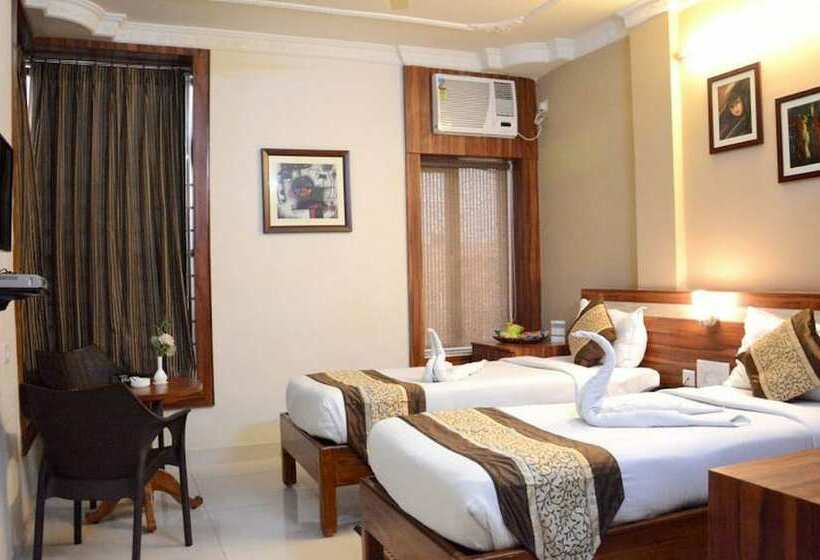 غرفة تنفيذية, Eden Roc