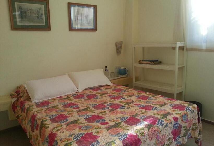 Quarto Estandar Vista Jardim, Michele S Garden