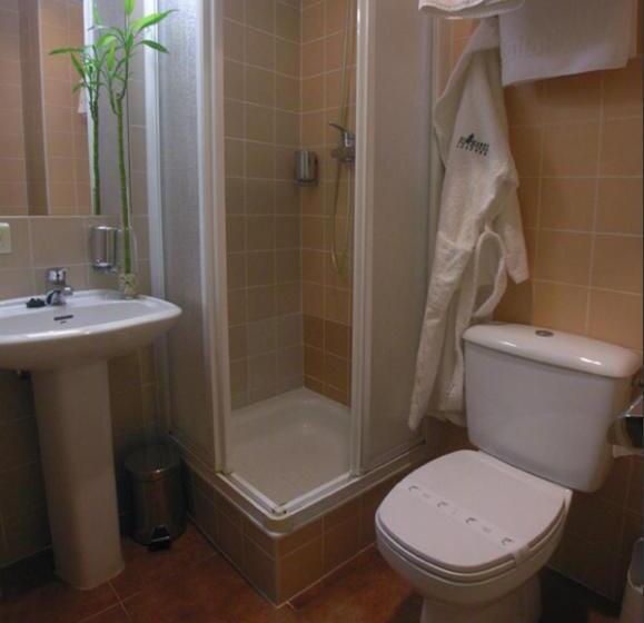 اتاق استاندارد یک نفره, Jacobeo