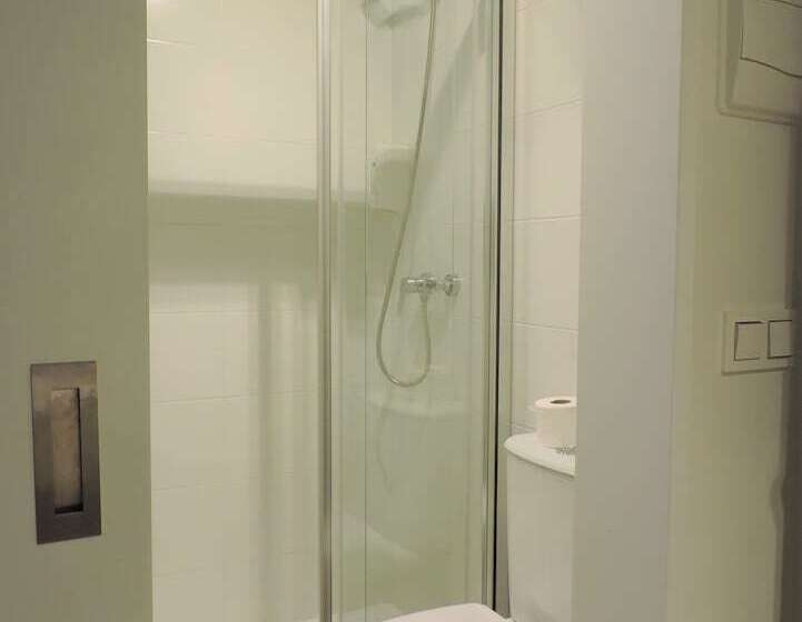 اتاق استاندارد یک نفره, Jacobeo