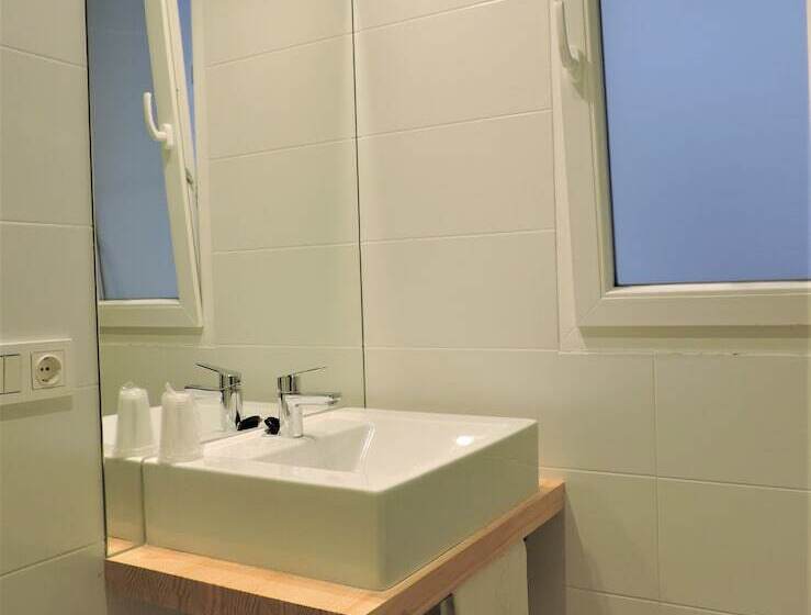 اتاق استاندارد یک نفره, Jacobeo