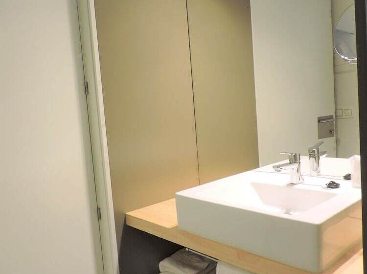 اتاق استاندارد, Jacobeo