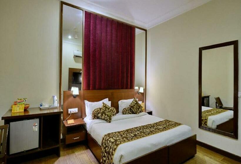 Номер Deluxe, Kohinoor Palace