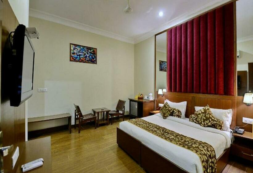 Номер Deluxe, Kohinoor Palace