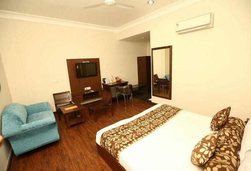 Номер Deluxe, Kohinoor Palace