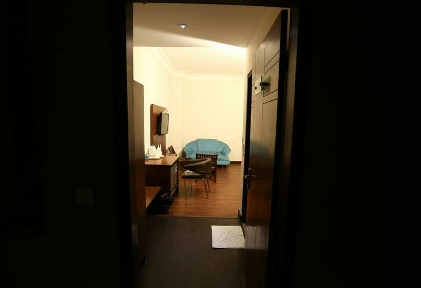 Номер Deluxe, Kohinoor Palace