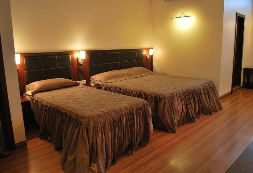 디럭스 룸, Millennium