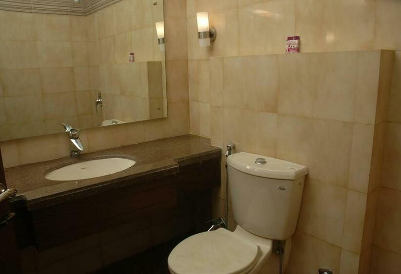 디럭스 룸, Millennium