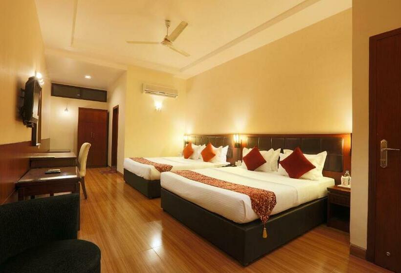 수피리어 패밀리 룸, Millennium