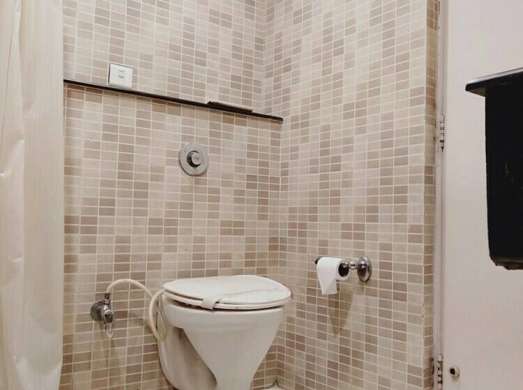 اتاق لوکس, Sepal