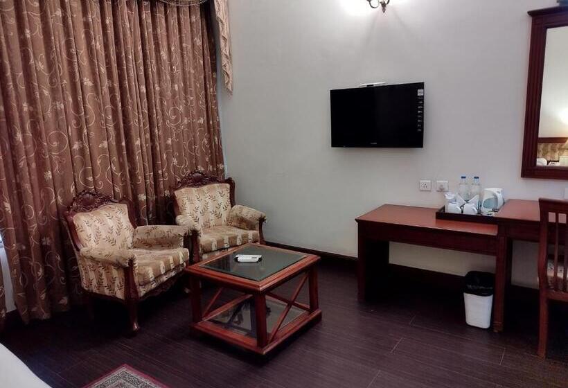 اتاق اجرایی, Sepal