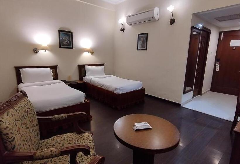 اتاق اجرایی, Sepal