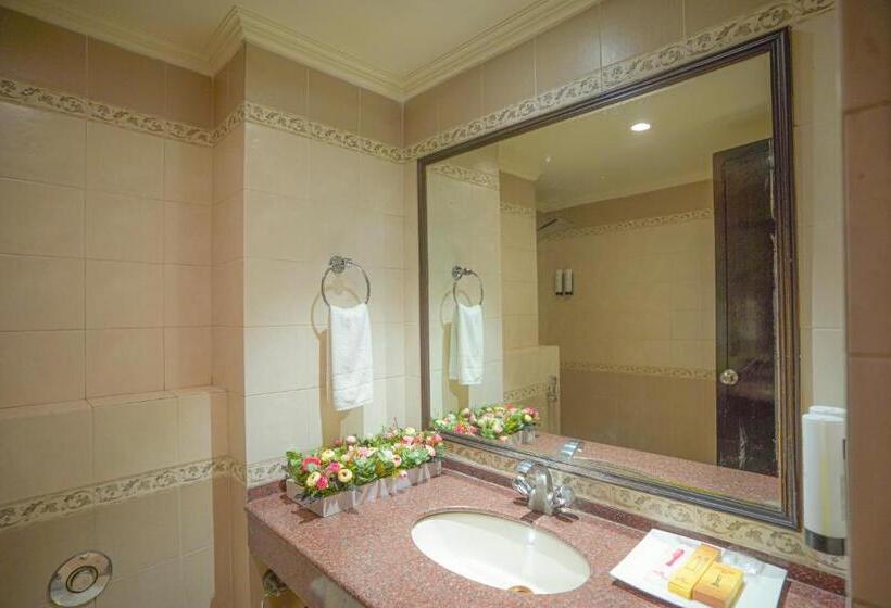 Economy-huone, Swarn Towers