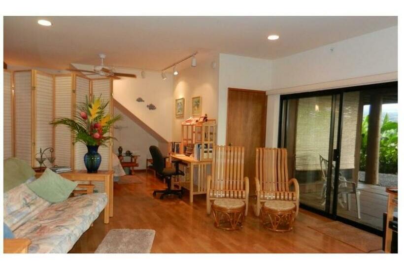 Suite, Adventure In Paradise