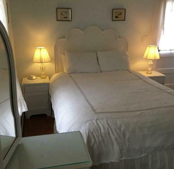 סוויטה עם טרסה, House On Chase Creek